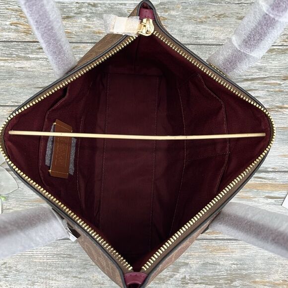 Coach Fiona Zip Tote Bag In Signature Canvas With House & Carriage Print Purse - Picture 6 of 12